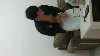 嫩穴美少女回归！首次和炮友操逼秀！被扣小穴大量喷尿，翘起美臀手指扣入