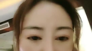 给少妇的小人物必须喷尿才能进门