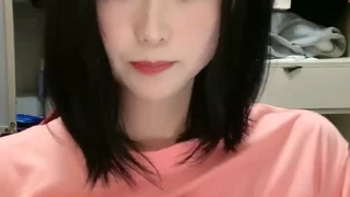 [Uncensored] 网红脸极品好色尤物，内衣超级可爱，涂鸦太另类了，道具爆菊花，三洞齐开