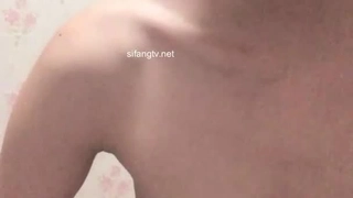 当着女友操她的闺蜜