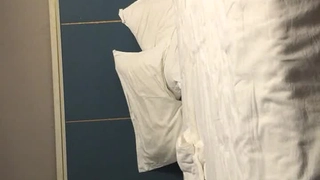 拉维什那撩人的大白兔让白人痴汉欲罢不能
