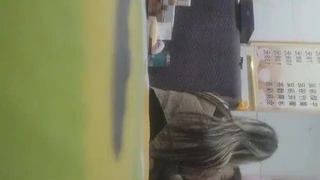 011317_464 朝ゴミ出しする近所の遊び好きノーブラ奥さん 南條れいな